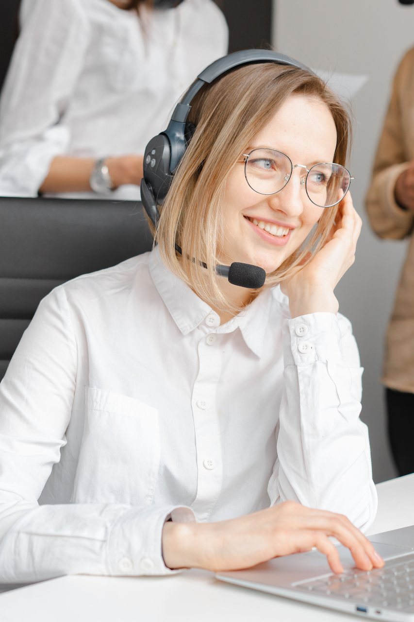 Customer support (1) Program Management